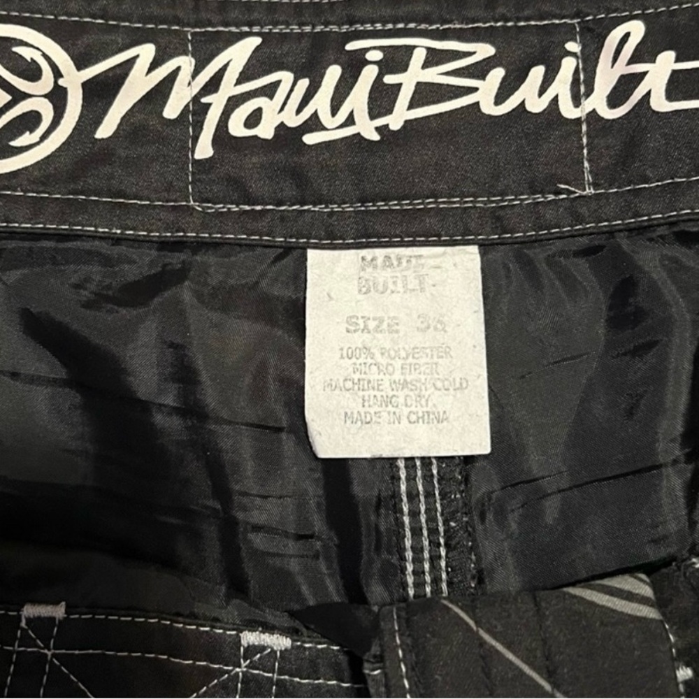 Maui Built Skulls and Cross Bones Hawaiian Made Board Shorts 36 Black Grey White